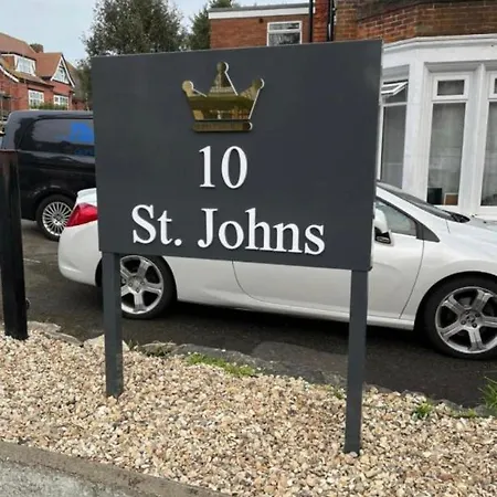 Flat 7, 10 St John'S-3
